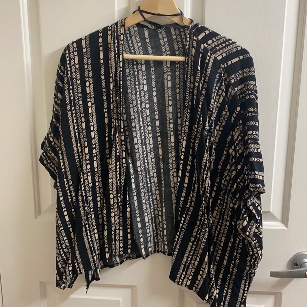 Forever 21 light weight cardigan or shawl. Size small, runs oversized
